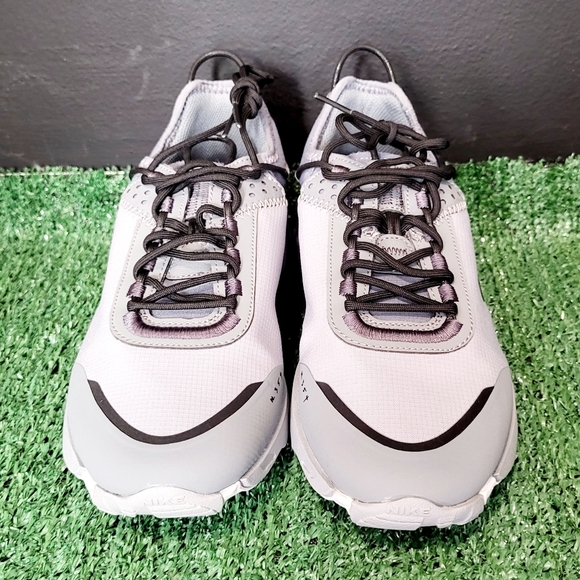 Nike React Live SE Stadium Grey Running Sneakers Size 8 Women DD6879 001 - Picture 6 of 9